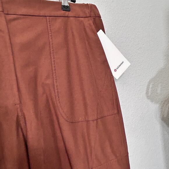 NEW Lululemon Utilitech Cargo Pocket High Rise Cropped Brown Pant Sz 33 XL Baggy - Picture 5 of 6